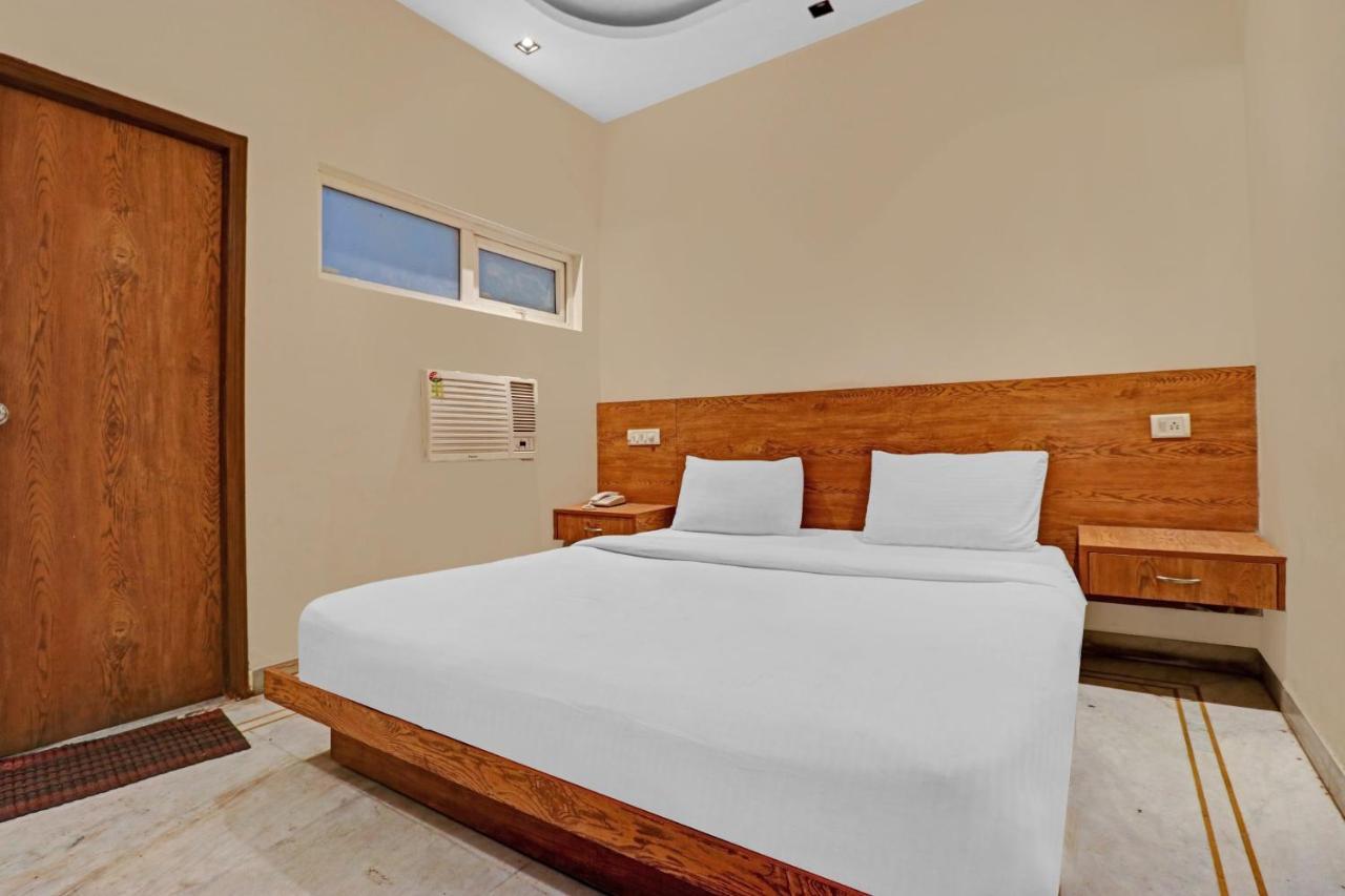 Airport Hotel Goodluck Neu-Delhi Exterior foto