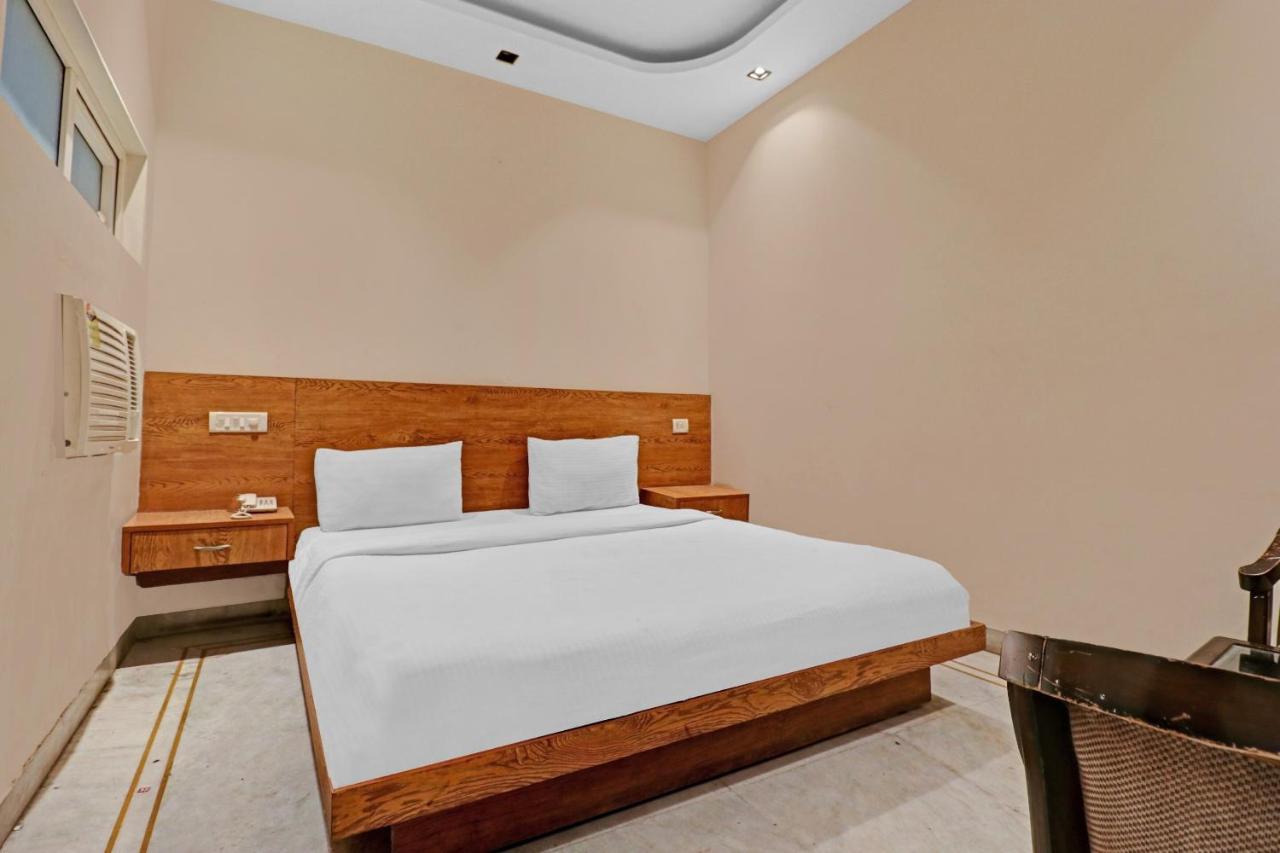 Airport Hotel Goodluck Neu-Delhi Exterior foto