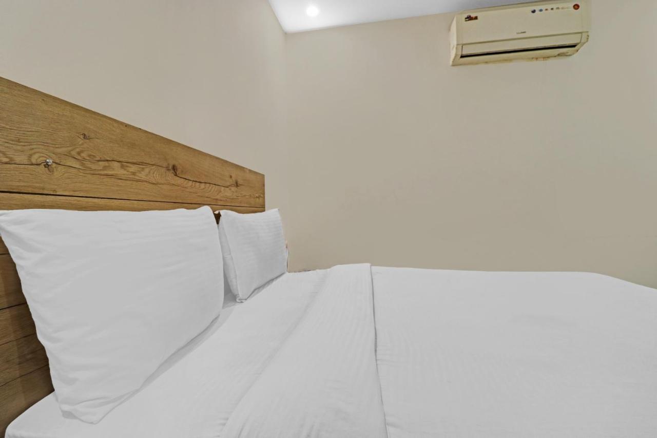 Airport Hotel Goodluck Neu-Delhi Exterior foto