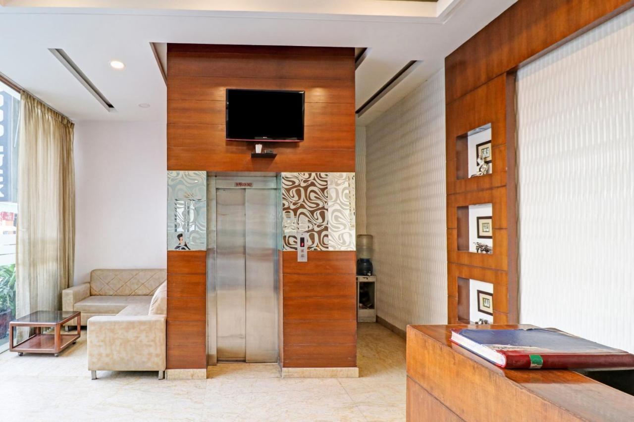 Airport Hotel Goodluck Neu-Delhi Exterior foto