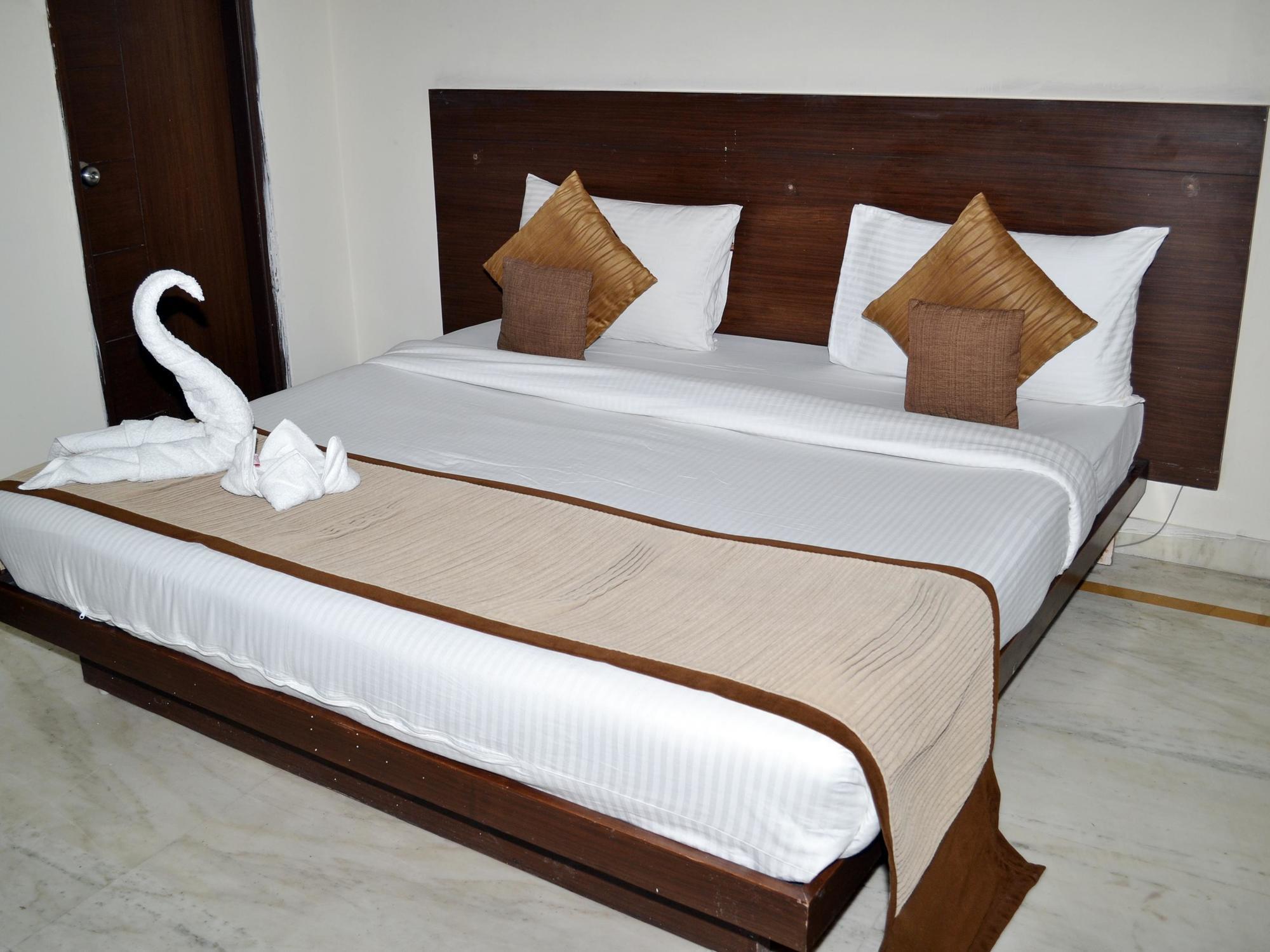 Airport Hotel Goodluck Neu-Delhi Exterior foto